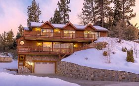 Big Bear Village View Haus Is A Large Pet And Kid Friendly Chalet With Hot Tub Located A Short Walk To Village